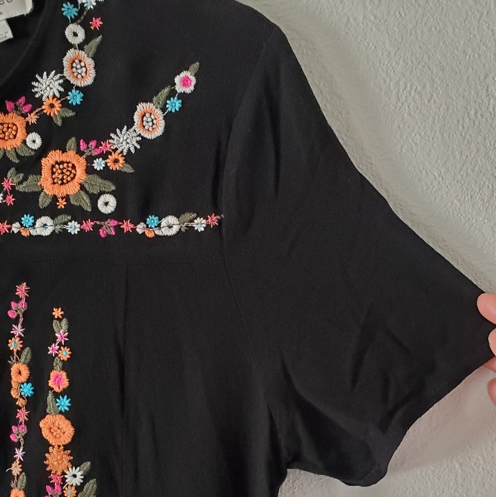 Umgee Floral‎ Embroidered A-line Tee Dress. - Picture 5 of 12